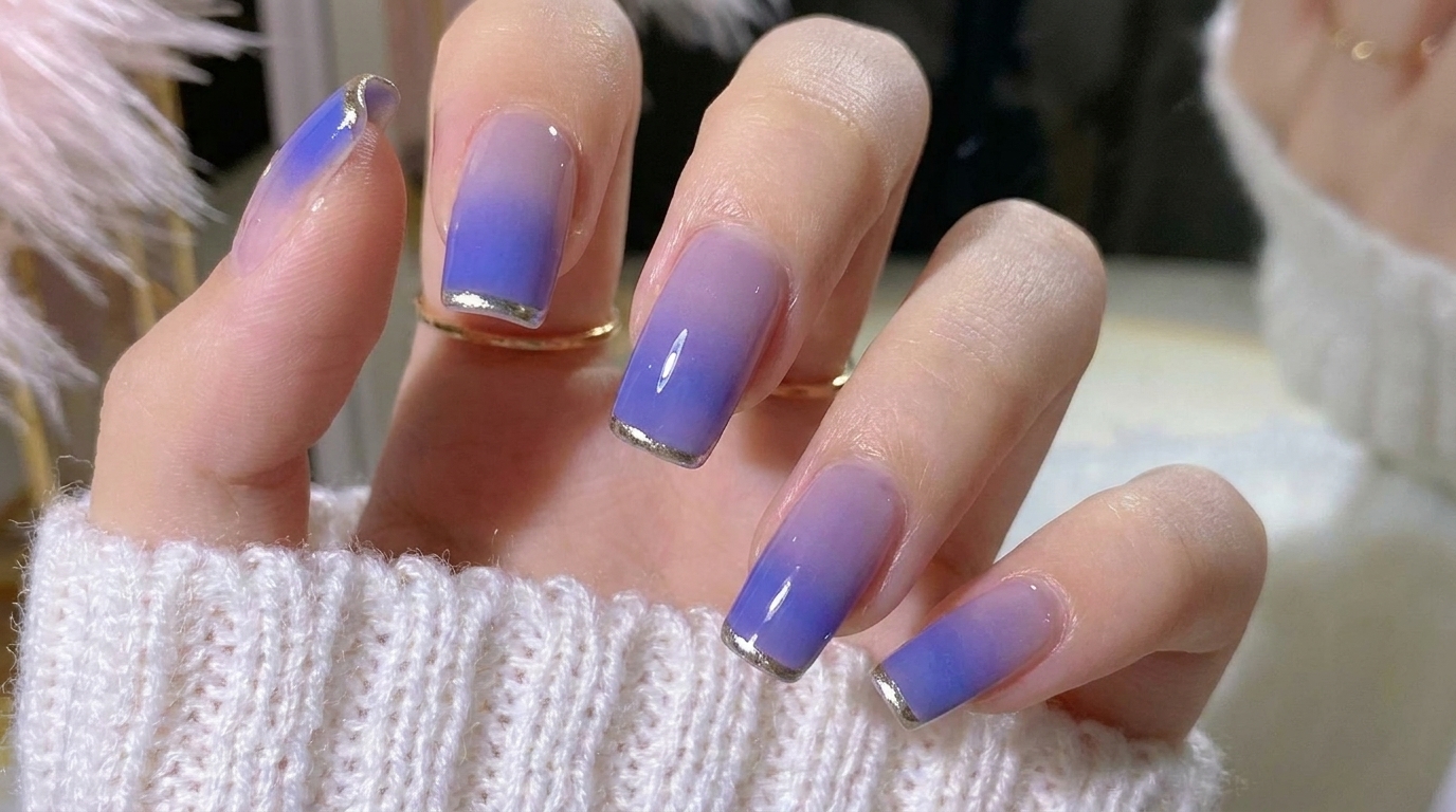 Blau-Violettes Ombré mit Metallic French-Spitzen – Schritt-für-Schritt-Anleitung