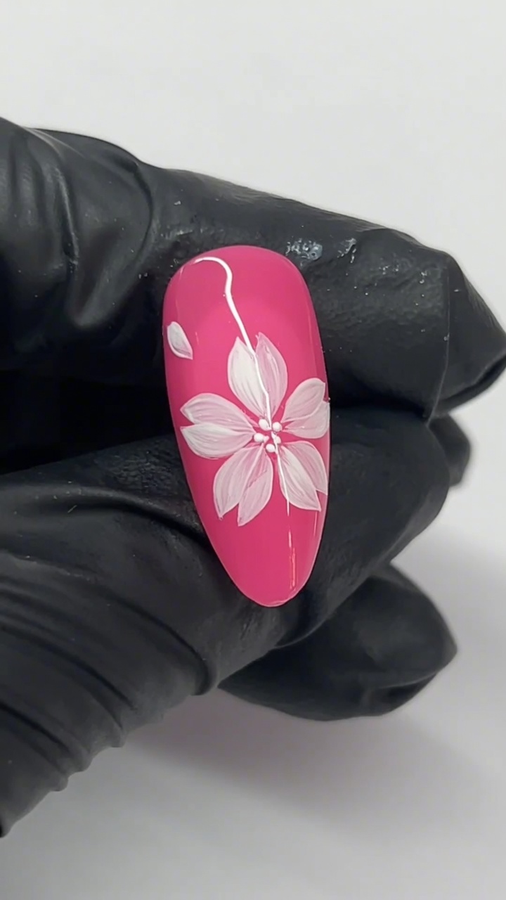 Filigranes Kirschblüten-Nageldesign – Schritt-für-Schritt-Anleitung