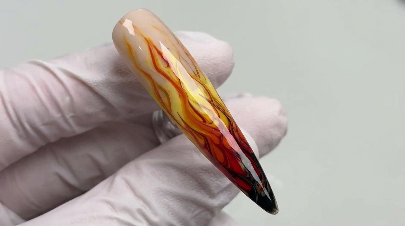 Lebhafte Flammen Nail Art — Schritt-für-Schritt Tutorial für Anfänger