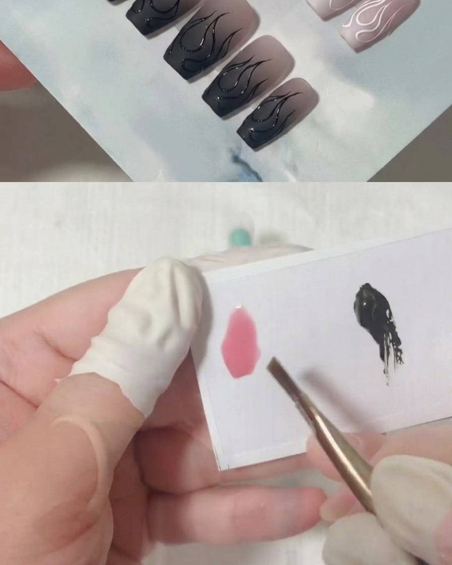 Ein Pinsel trägt einen klaren, matten Überlack auf den Ombré-Nagel auf.