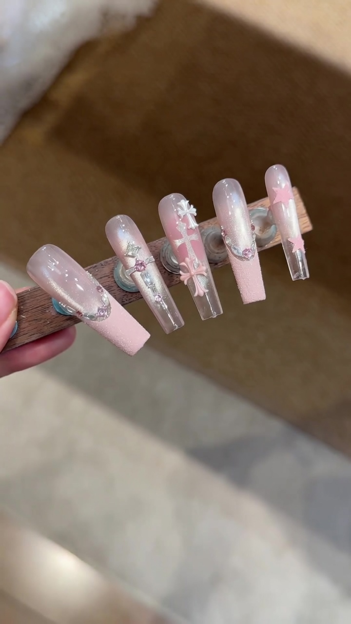 Sweet Chrome Heart Nails — Detaillierte Schritt-für-Schritt-Anleitung