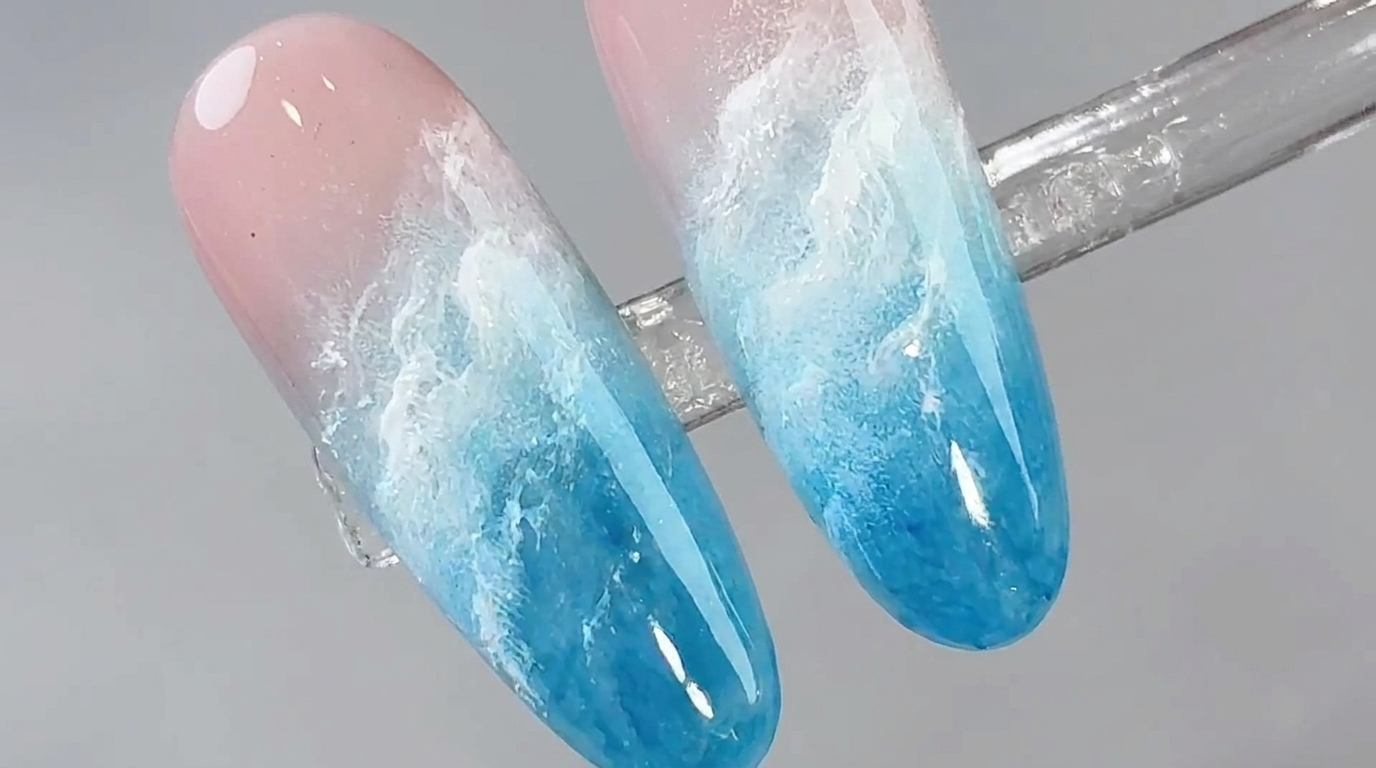Wolkiges Gradienten Strand-Nageldesign — Schritt-für-Schritt-Anleitung