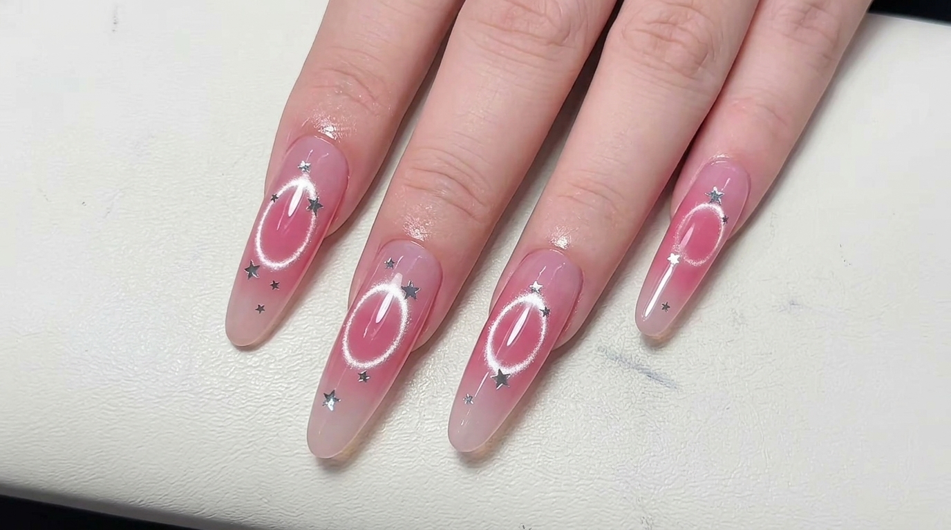 Pink Blush Hollow Cat Eye Nägel mit silbernen Sternen — Schritt-für-Schritt Anleitung