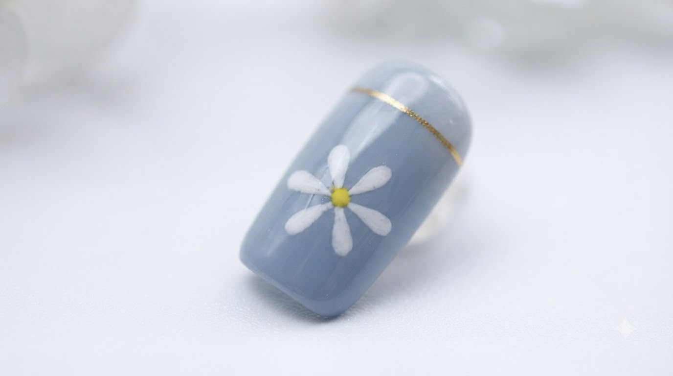 Einfaches Blaues Gänseblümchen-Nageldesign — Schritt-für-Schritt-Gel-Tutorial