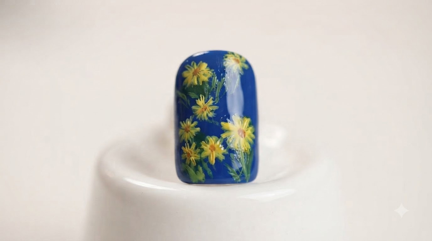 Midsummer Wild Daisy Nail Art — Handbemalte Blaue Gel-Nägel Anleitung