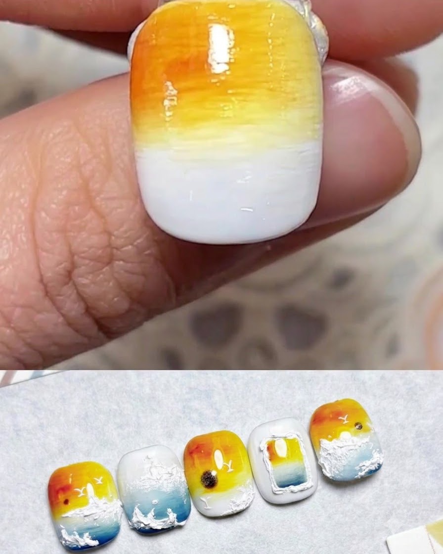 Hellblaues Gel wird auf die untere Hälfte des Nagels aufgetragen.